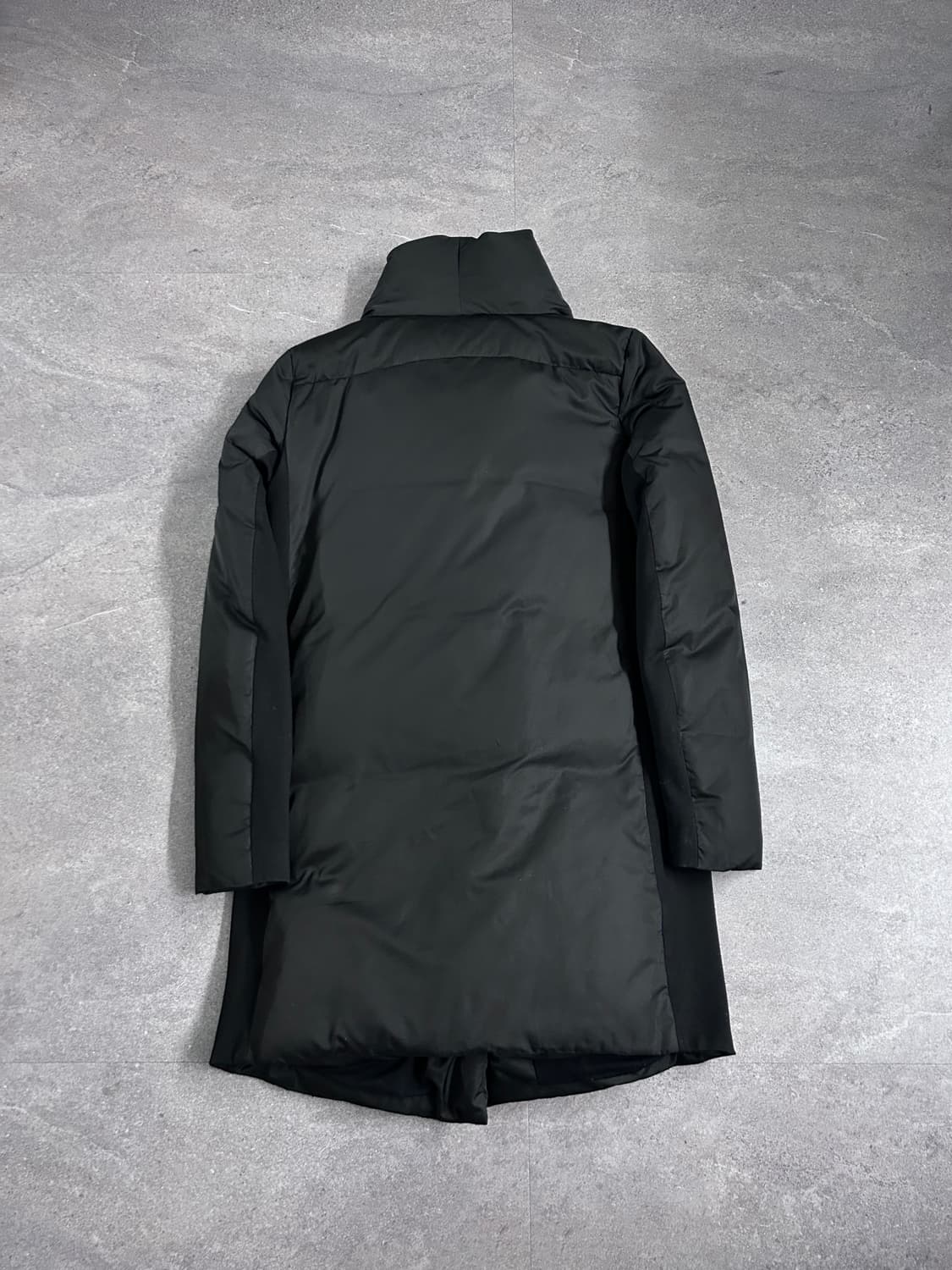 Dkny 사선 지퍼 고딕 패딩 상품이미지9