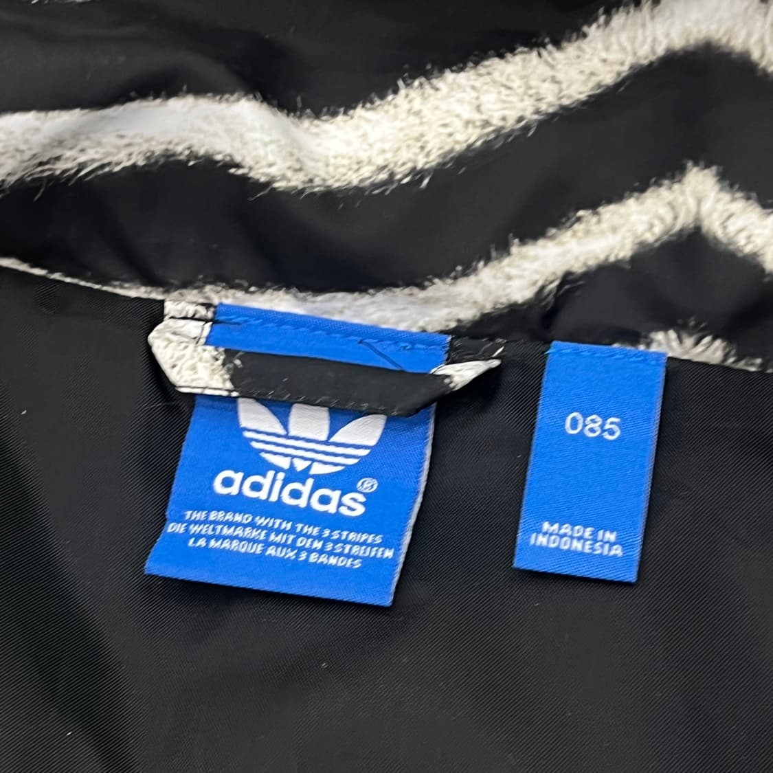 85 아디다스 지브라 패턴 패딩 조끼 상품이미지4