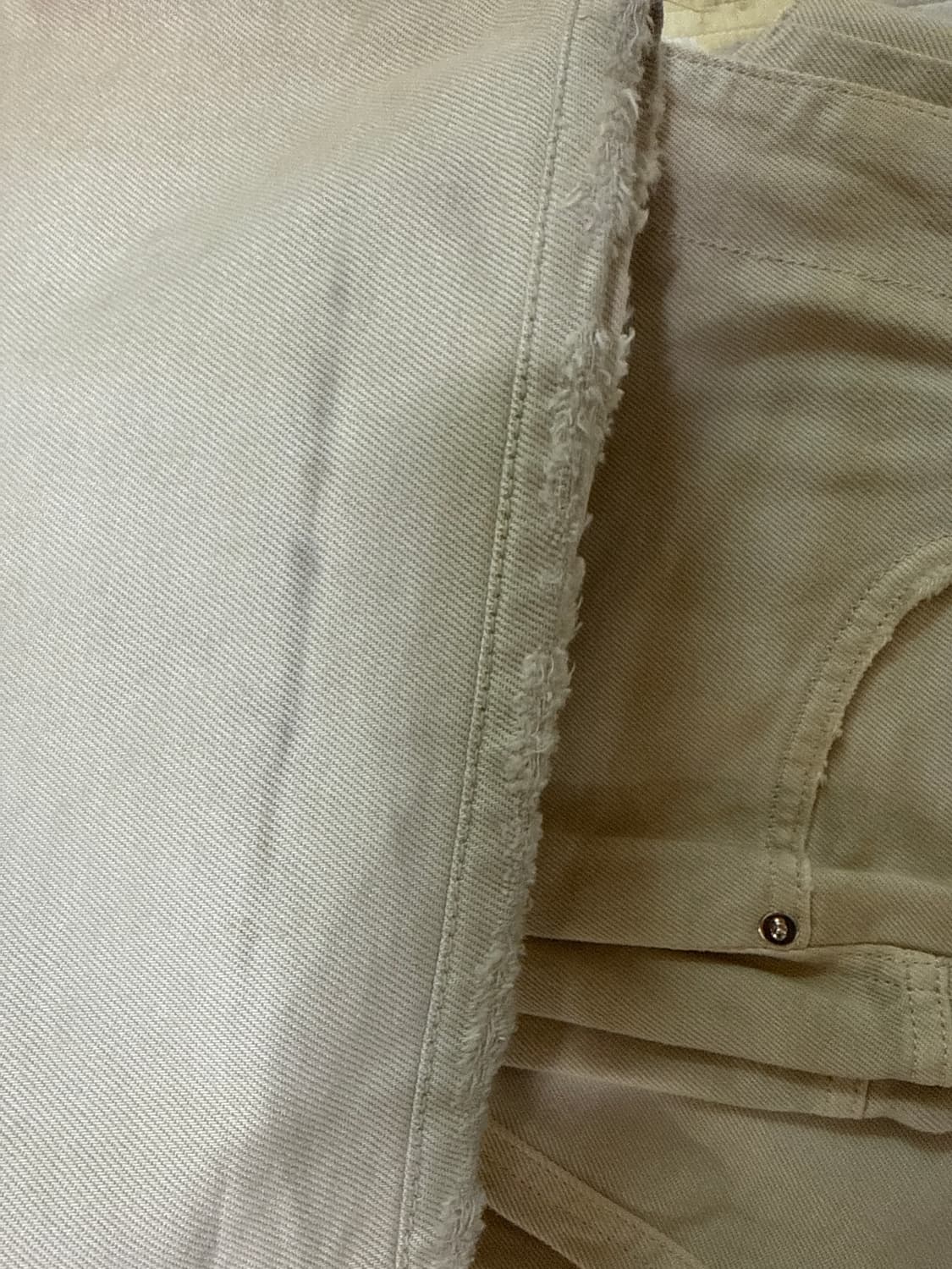 DISTRESSED WIDE-LEG DENIM (SAND BEIGE) 상품이미지4