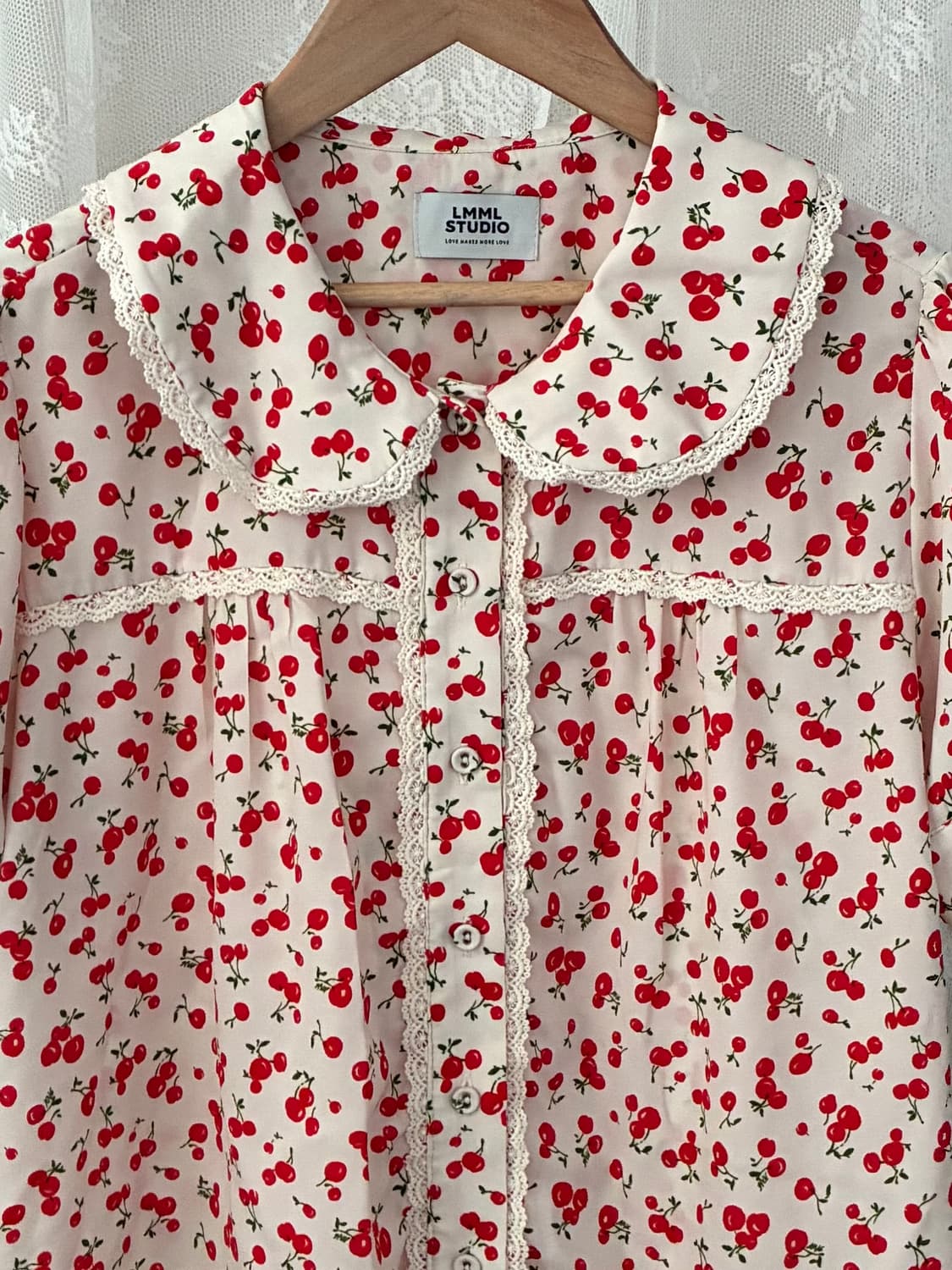 F) LMML 스튜디오 체리 패턴 레이스 블라우스 상품이미지3