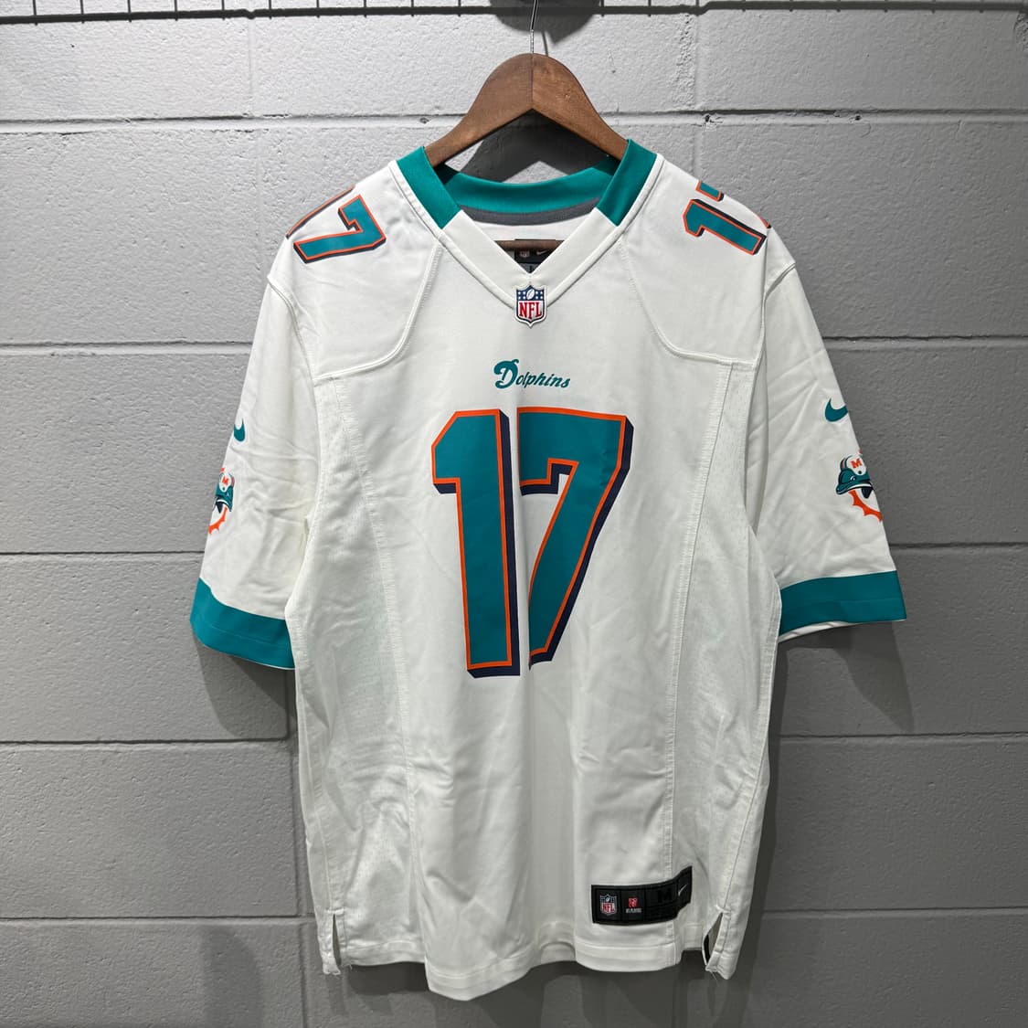 나이키 NFL 마이애미 돌핀스 17번 마이클 웸블러 유니폼 상품이미지1