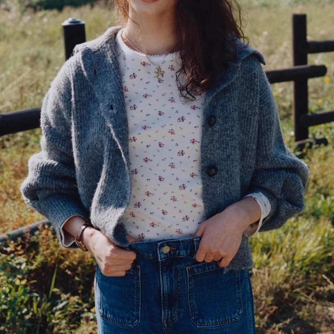 카티지하우스 Point neck slim t-shirt. Ivory 상품이미지2