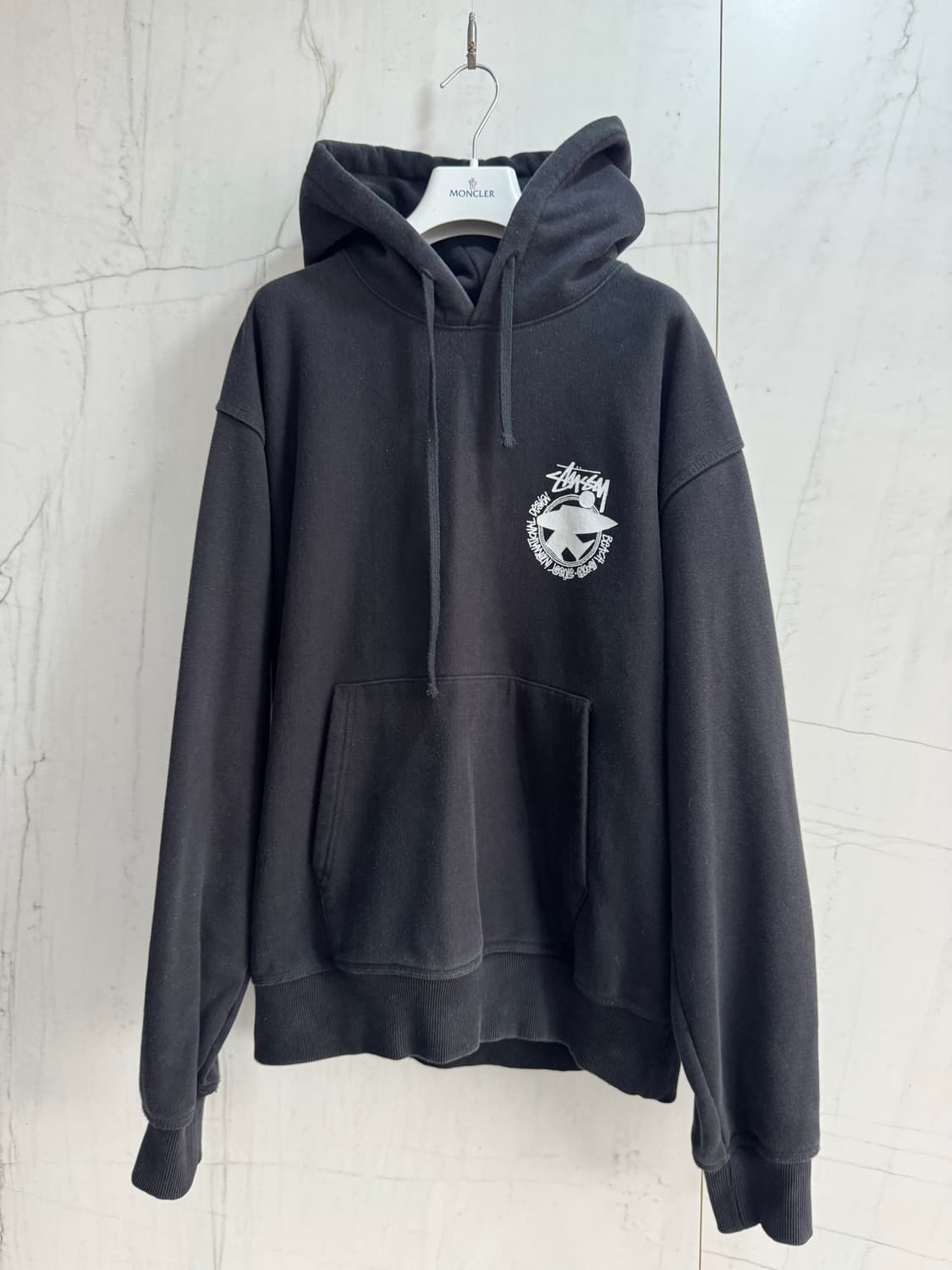 STÜSSY 그래픽 로고 후드티 상품이미지1