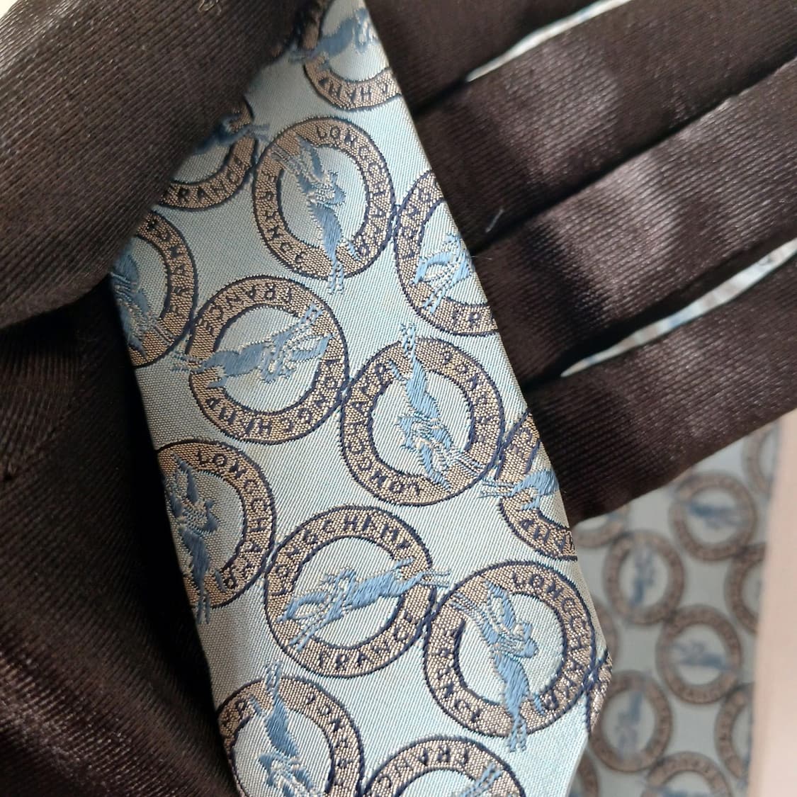 롱샴 실크 민트블루 로고 패턴 넥타이 9.5cm A등급 G20
 상품이미지10