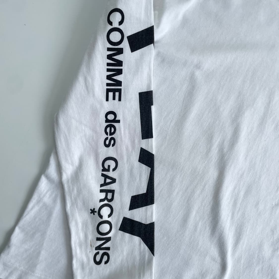 Comme des Garcons  꼼데가르송 슬리브로고 화이트 롱슬리브 상품이미지5