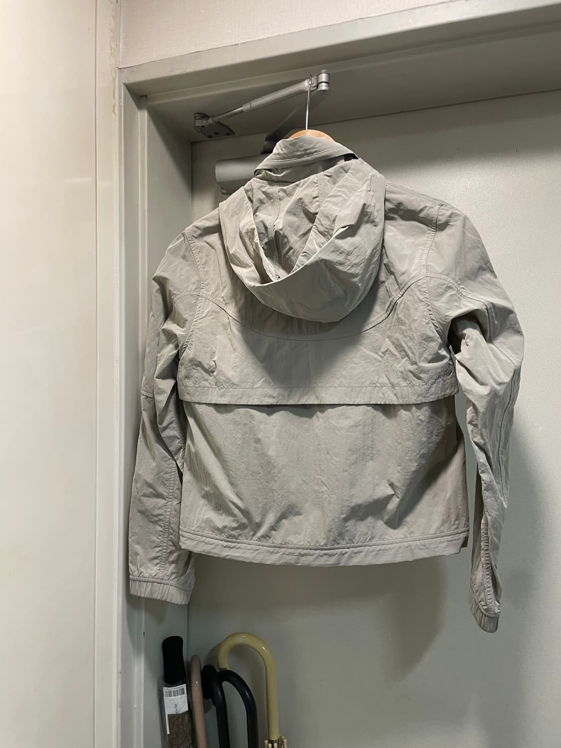 lululemon 바람막이 상품이미지2