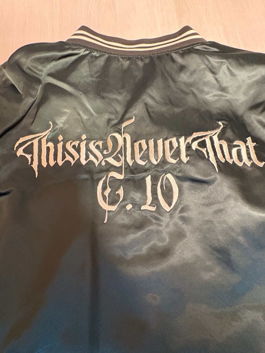 디스이즈네버댓 satin 자켓 판매 상품이미지4