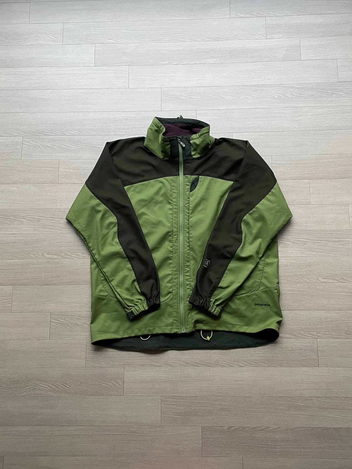 파타고니아 화이트 스모크 자켓 그린  상품이미지1