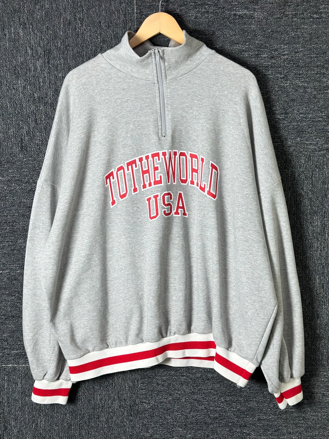 미라니 반집업 맨투맨 그레이 "TOTHEWORLD USA" 프린팅 상품이미지1