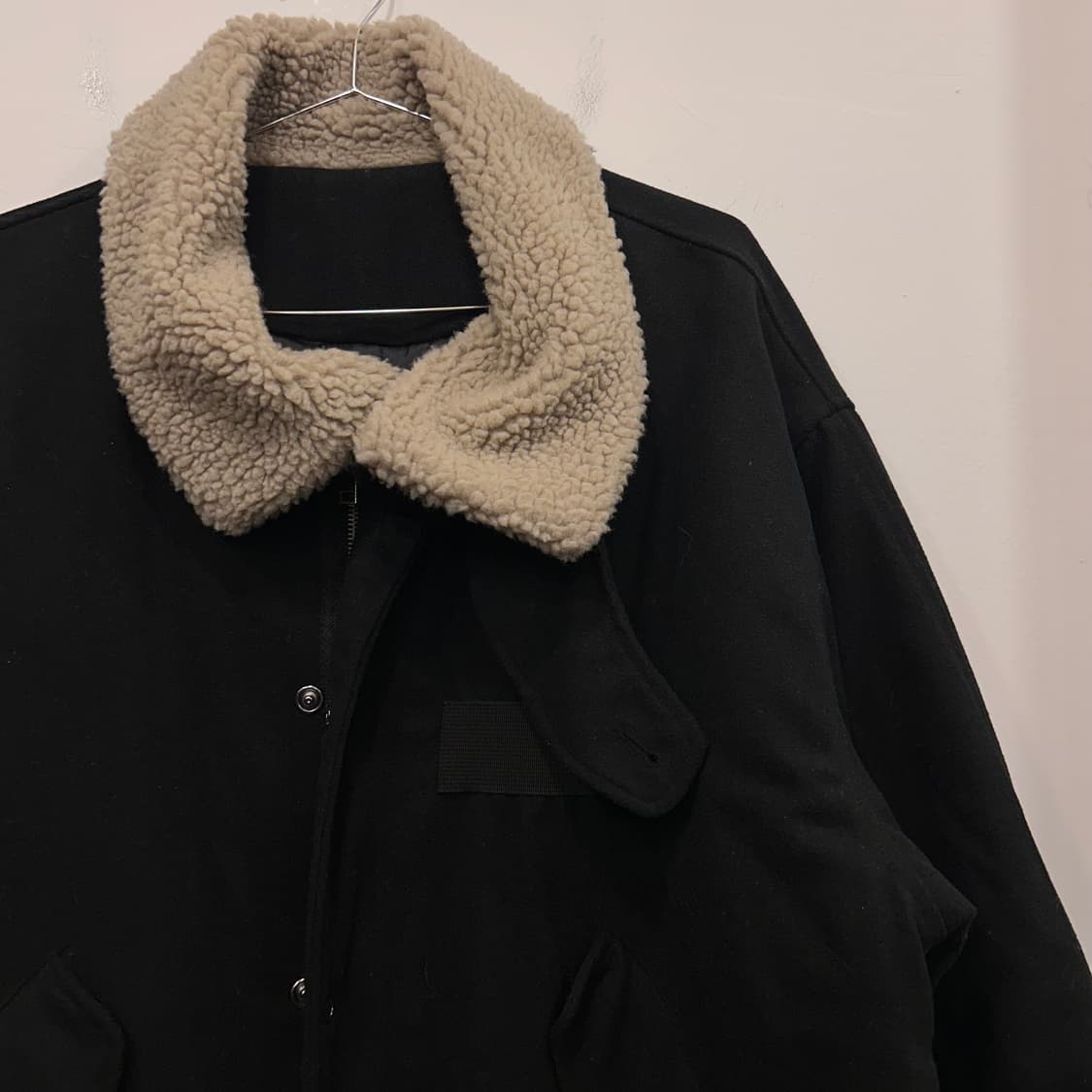 더 클랩컴퍼니 양털 카라 울 누빔 야상 패딩 코트 상품이미지1