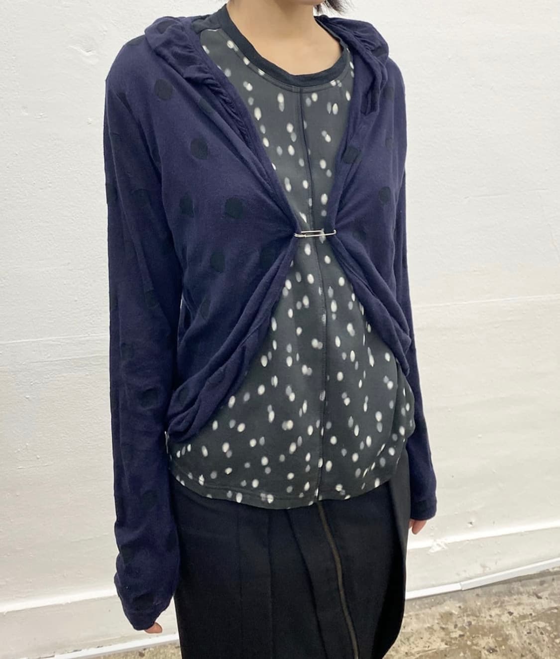 와이즈 도트 패턴 가디건 상품이미지1