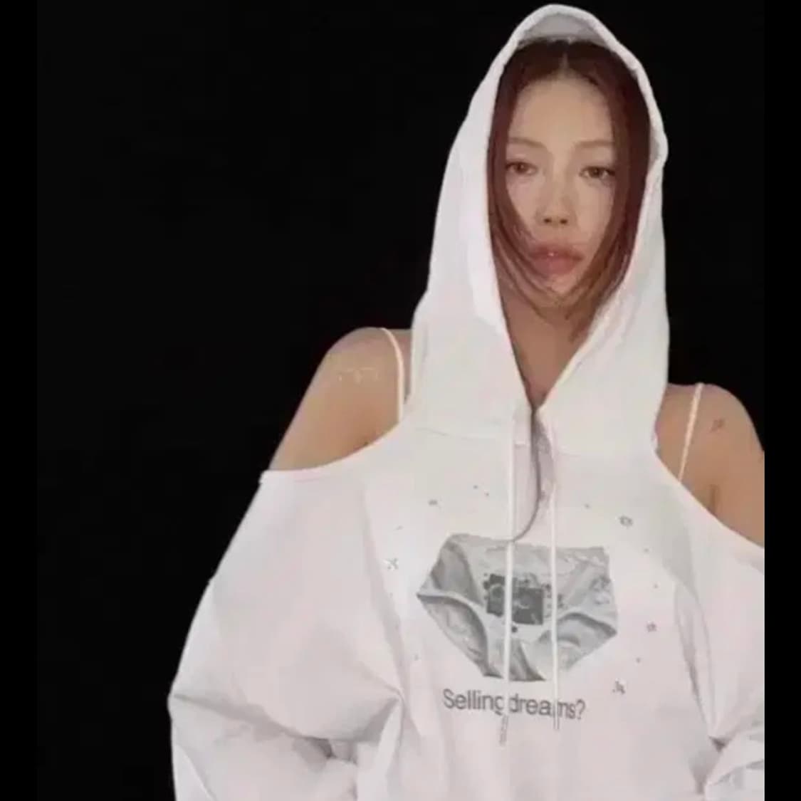 디와이도샵 오프숄더 후드티 상품이미지1