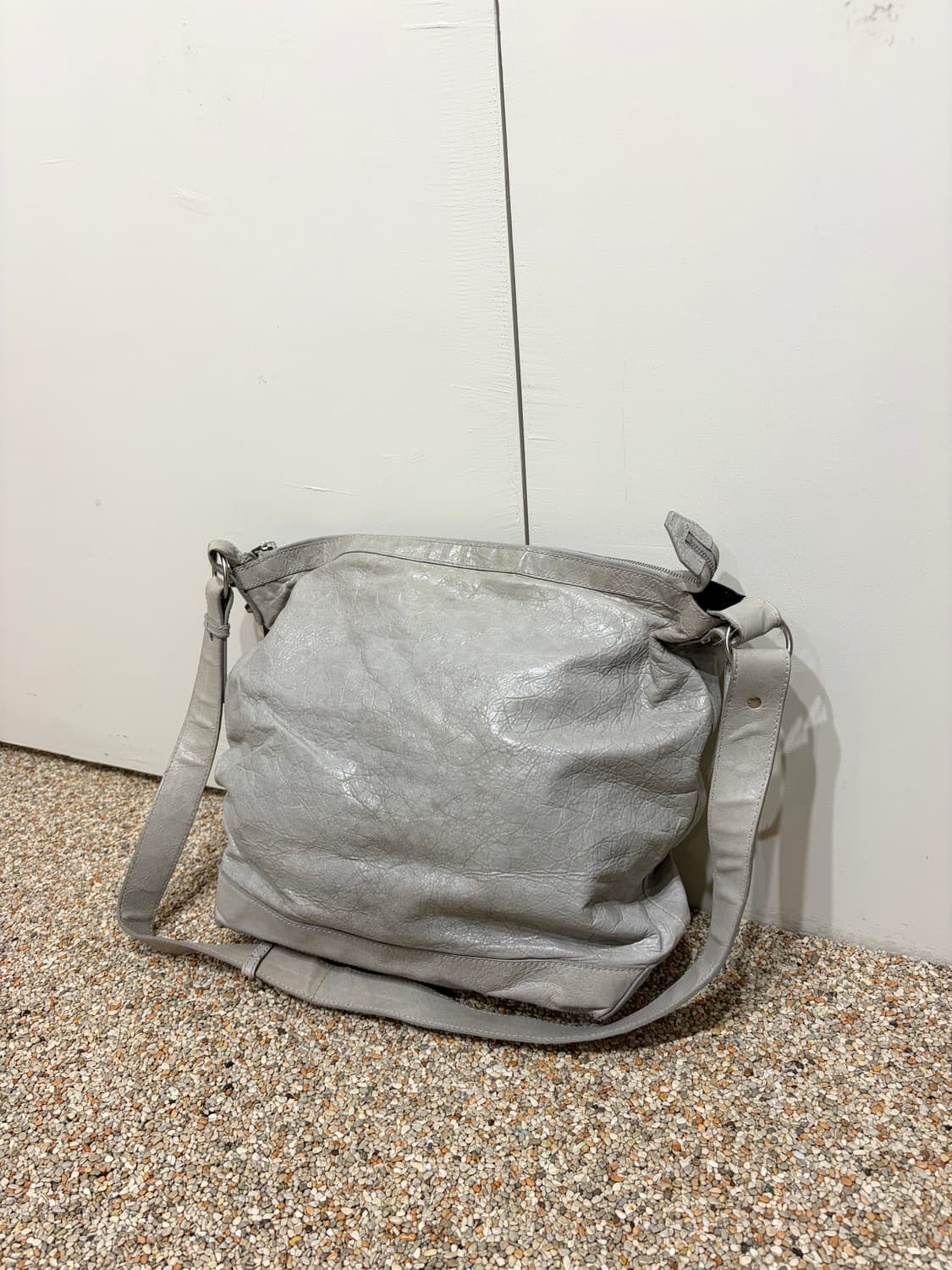 발렌시아가 모터 크로스백 상품이미지4