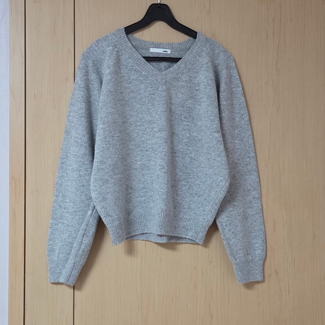 새상품) 미엘 miel 캐시미어 울 니트 하이 브이넥 니트 그레이 상품이미지8