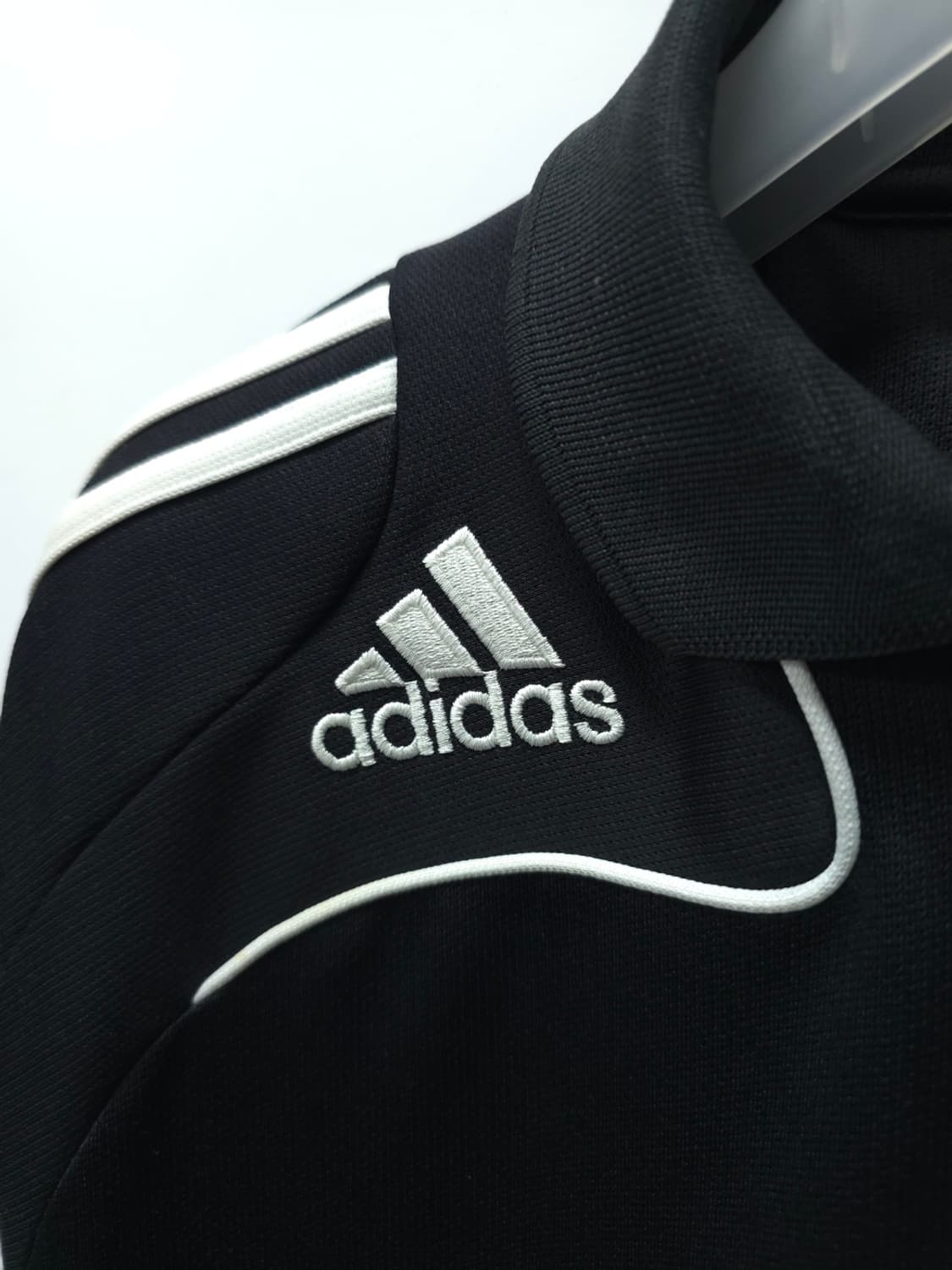 리버풀 아디다스 08-09시즌 올드스쿨 칼스버그 트레이닝 폴로셔츠 상품이미지3