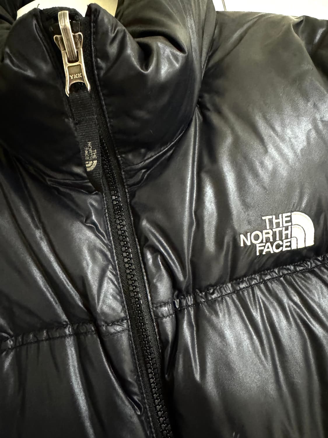 노스페이스 희귀 해외판 유광 눕시700 S 상품이미지3