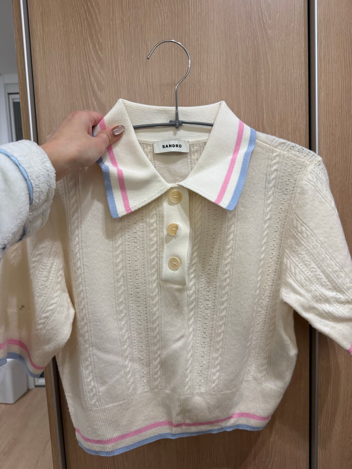 산드로 카라 반팔 니트 아이보리 상품이미지1