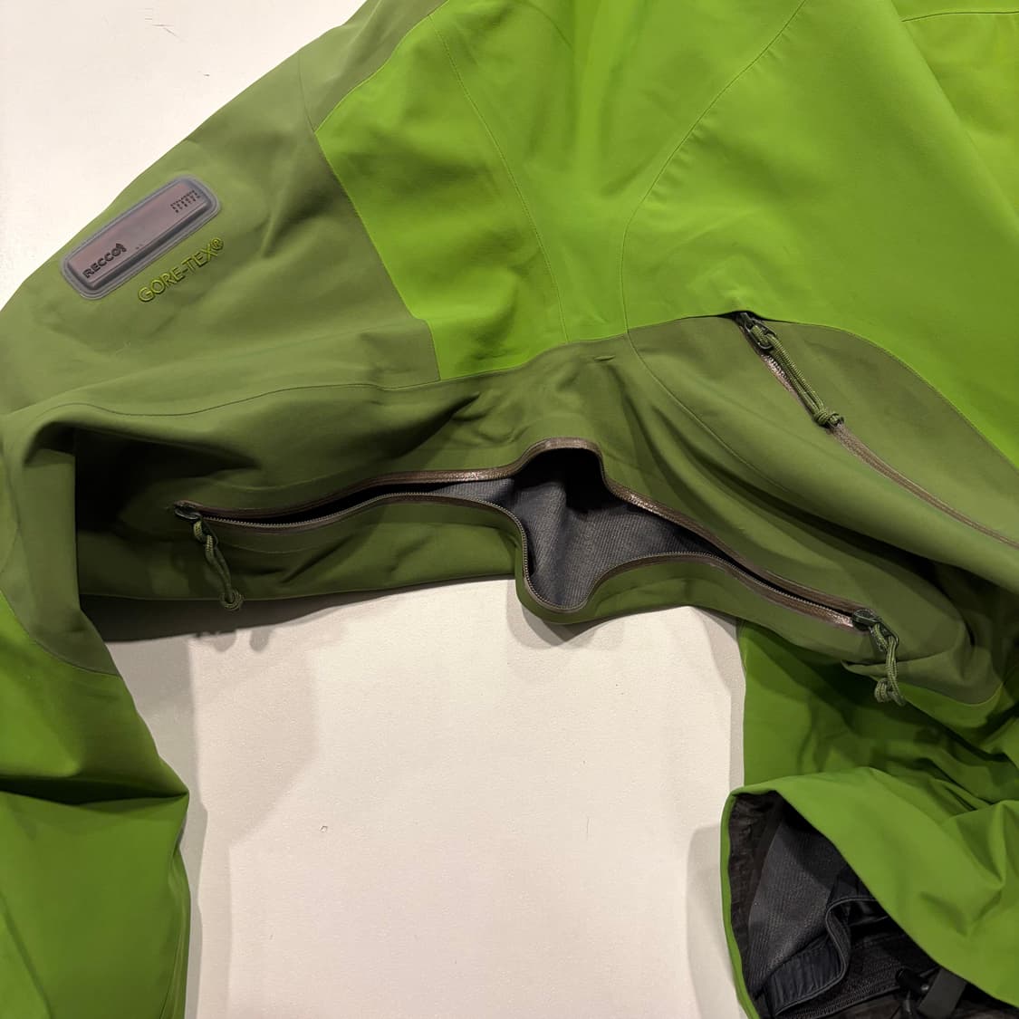 [S] 아크테릭스 고어텍스 스팅레이 그린 바람막이 자켓 D676 상품이미지6