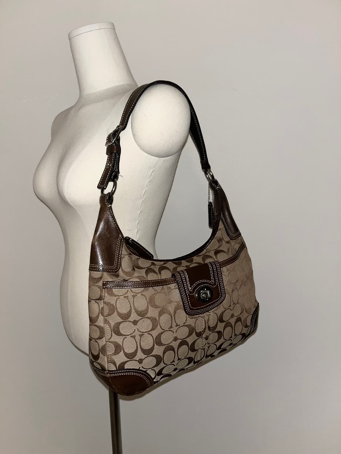 Coach Bacis Brown Shoulder bag   상품이미지3