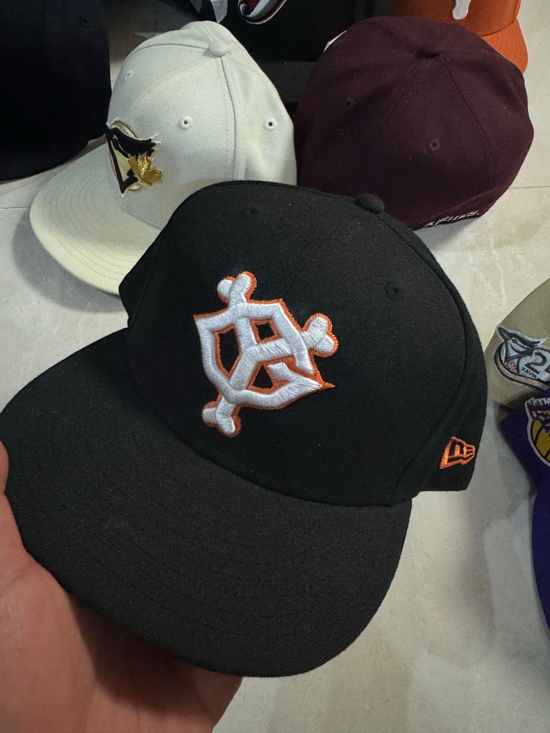 뉴에라 요미우리 자이언츠 캡 5/8 미시착 처분  상품이미지1