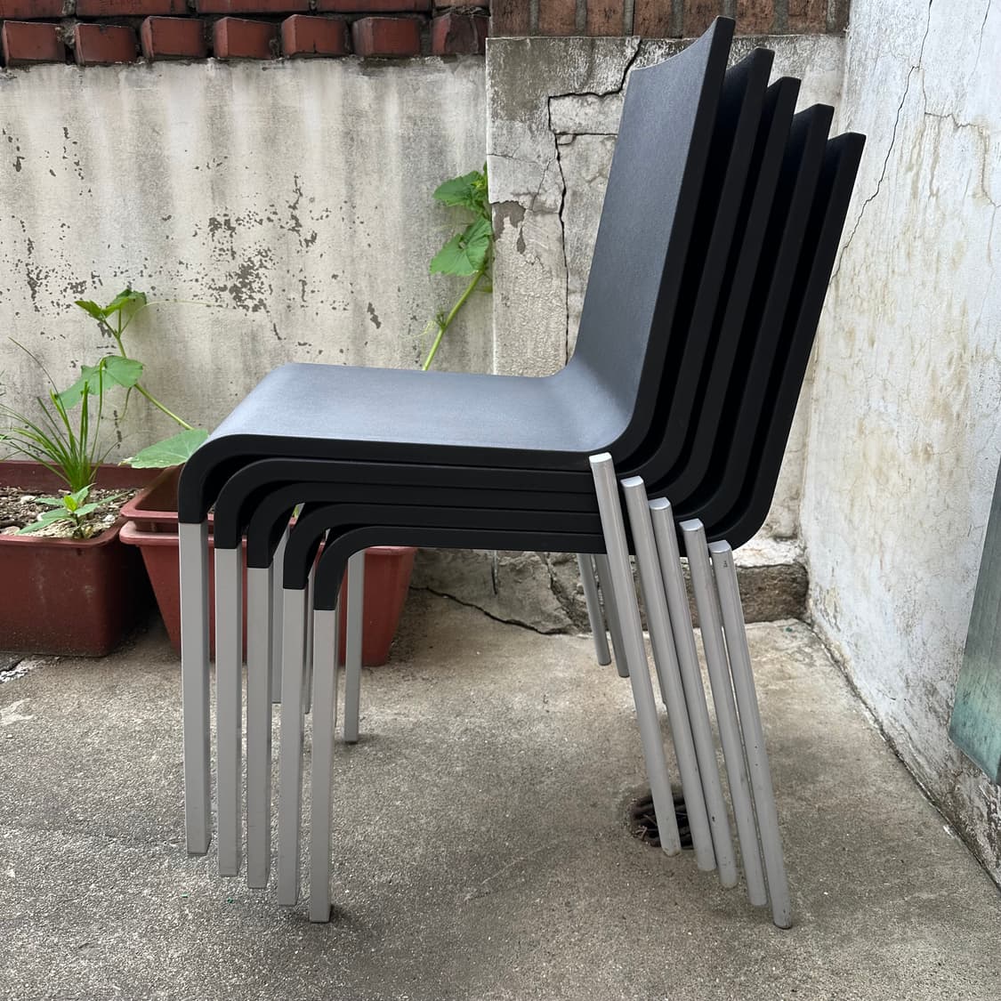 비트라 vitra 03 체어 이태리 스택커블 stackable 네이비의자 상품이미지9