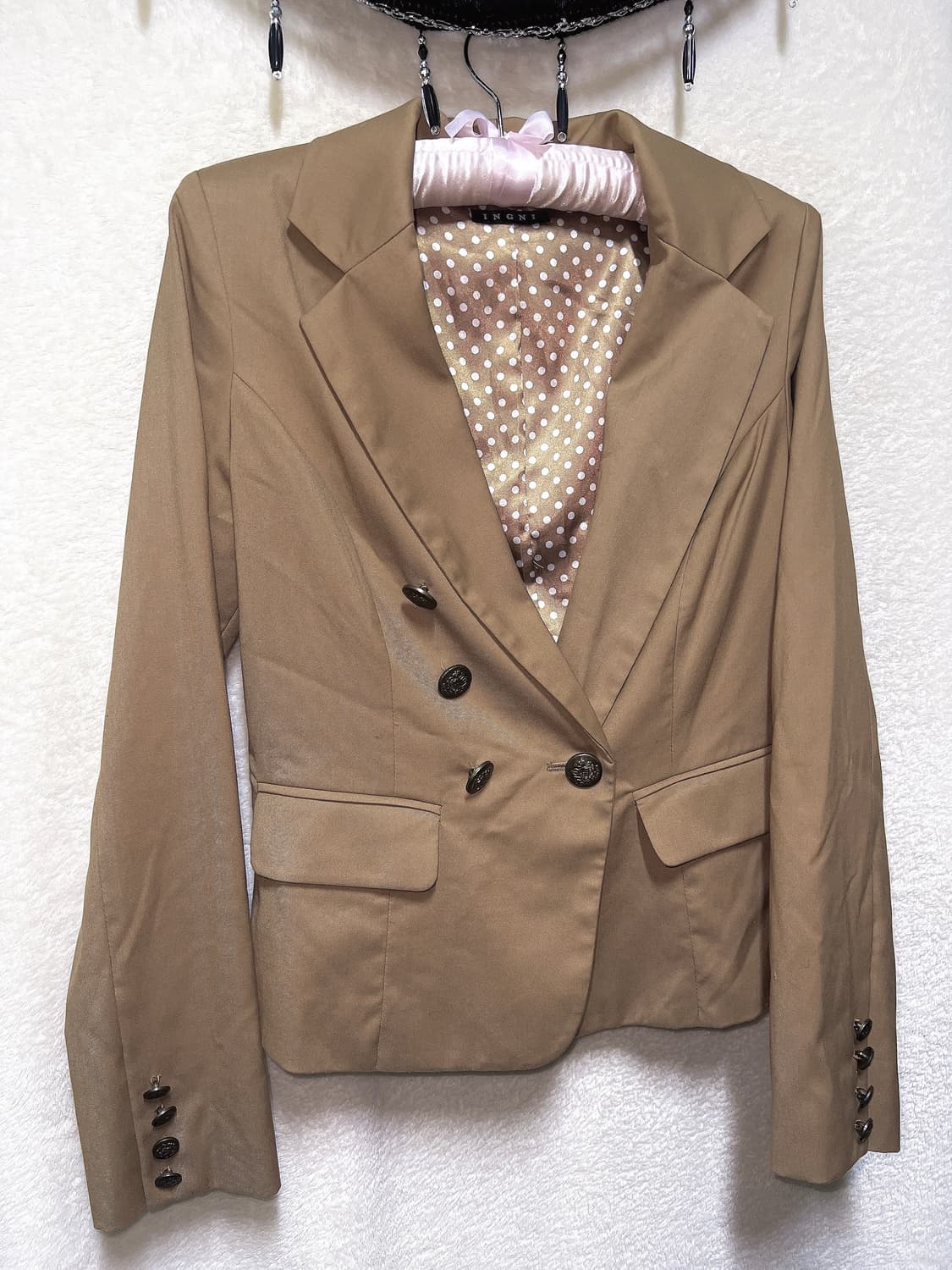 잉그니 라떼갸루 로맨틱 블라우스 로걀탑 모카브라운 블레이저 자켓 코디셋 상품이미지10