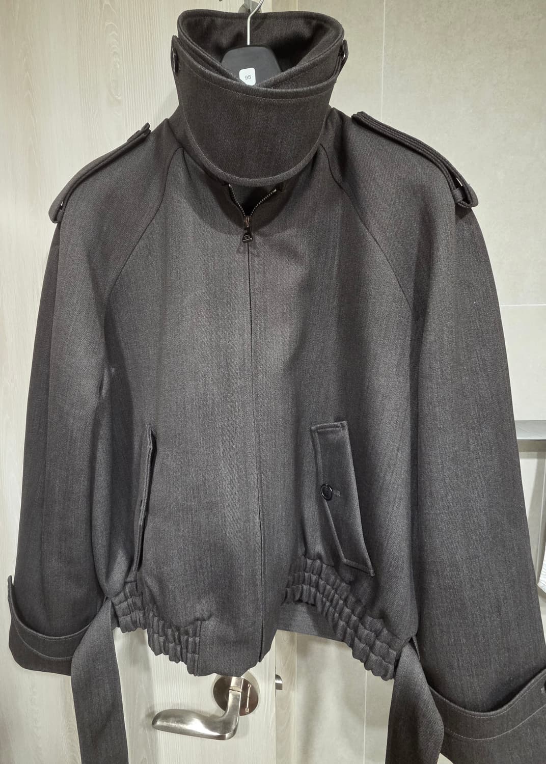 [L] 노이스 넥 버클 울 블루종 새상품 상품이미지2