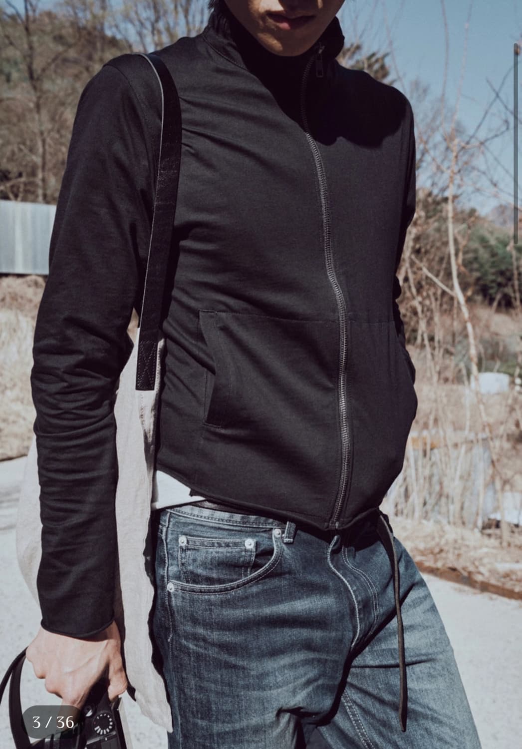 Mono prive textured high neck zip black  상품이미지1