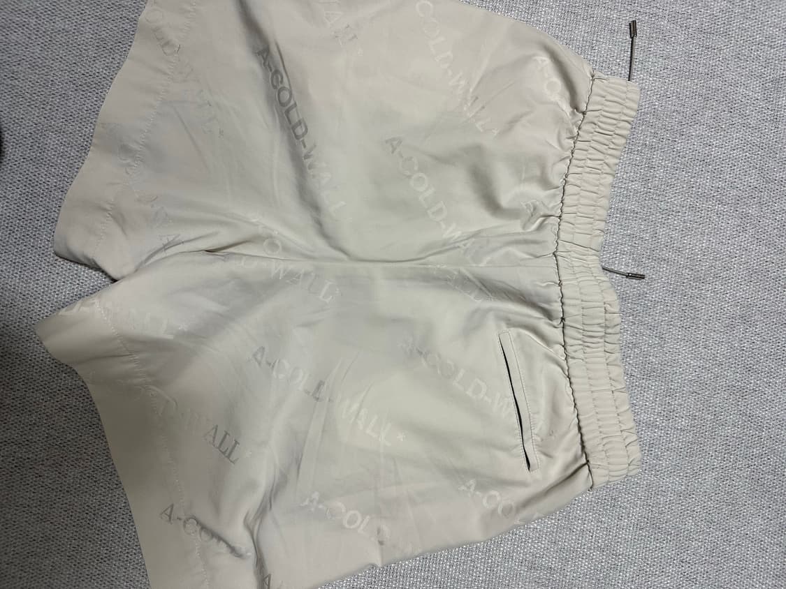 A-COLD-WALL 아이보리 나일론 쇼츠 상품이미지5