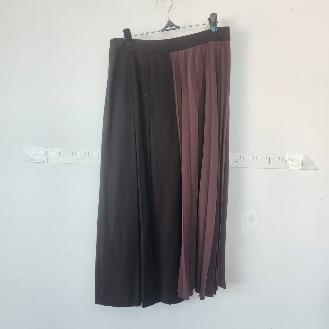 마쥬 투톤 플리츠 롱 스커트 상품이미지6