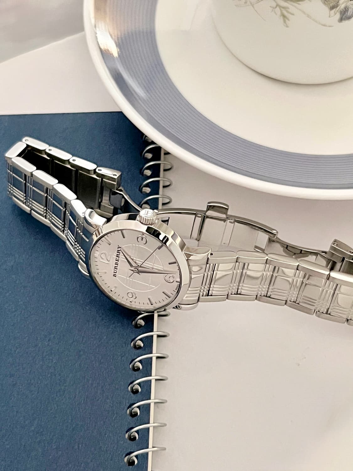 BURERRY  헤리티지 노바 체크 버버리 메탈 시계 상품이미지5