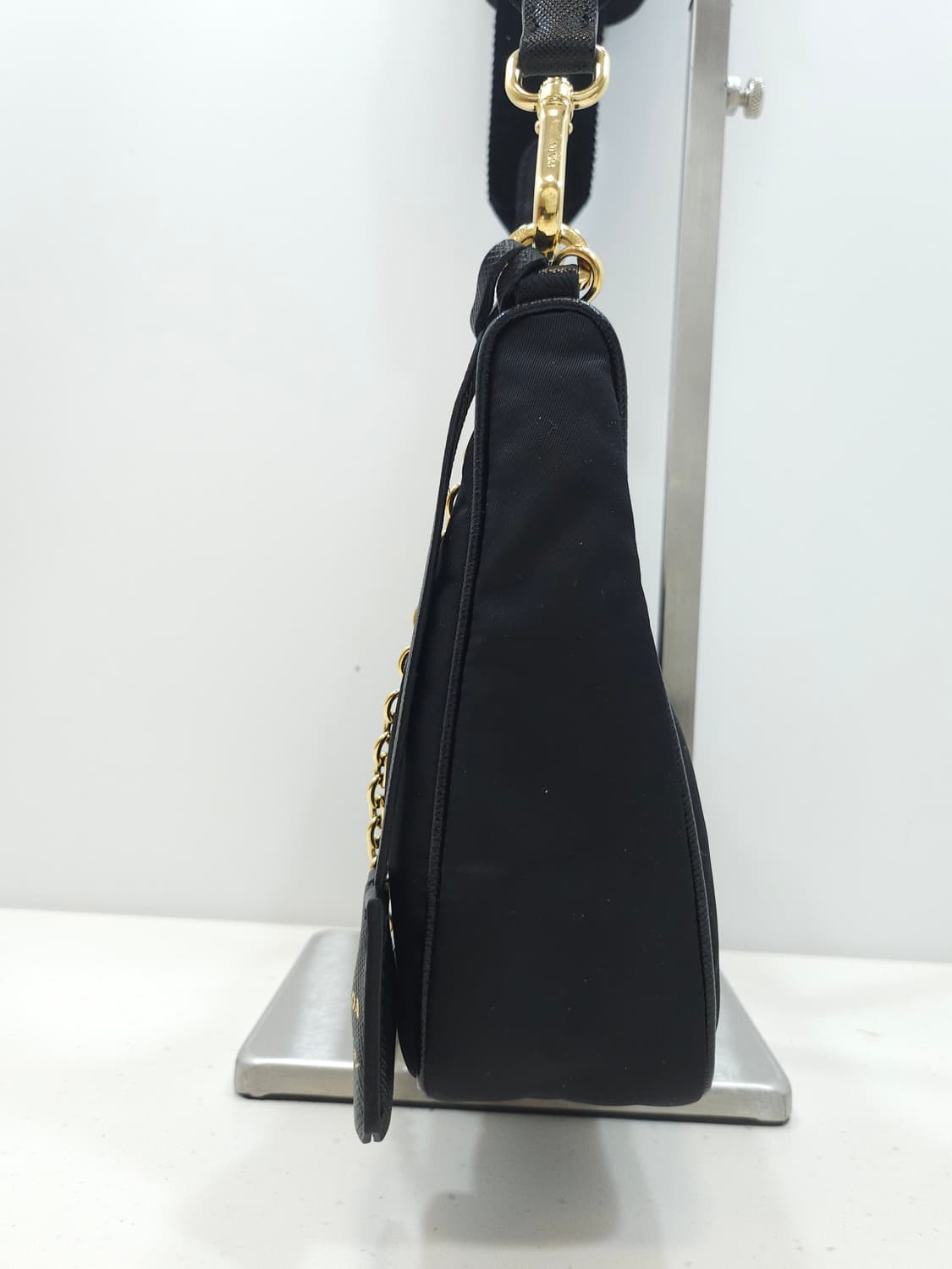 프라다 리에디션 2005 리나일론백 금장 상품이미지5