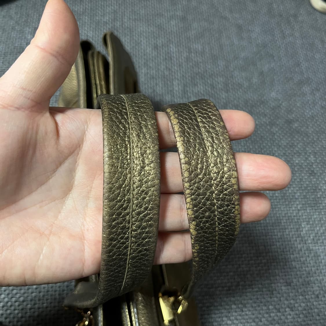 까르띠에 cartier 빈티지 골드 리얼레더 이태리 숄더백 상품이미지4