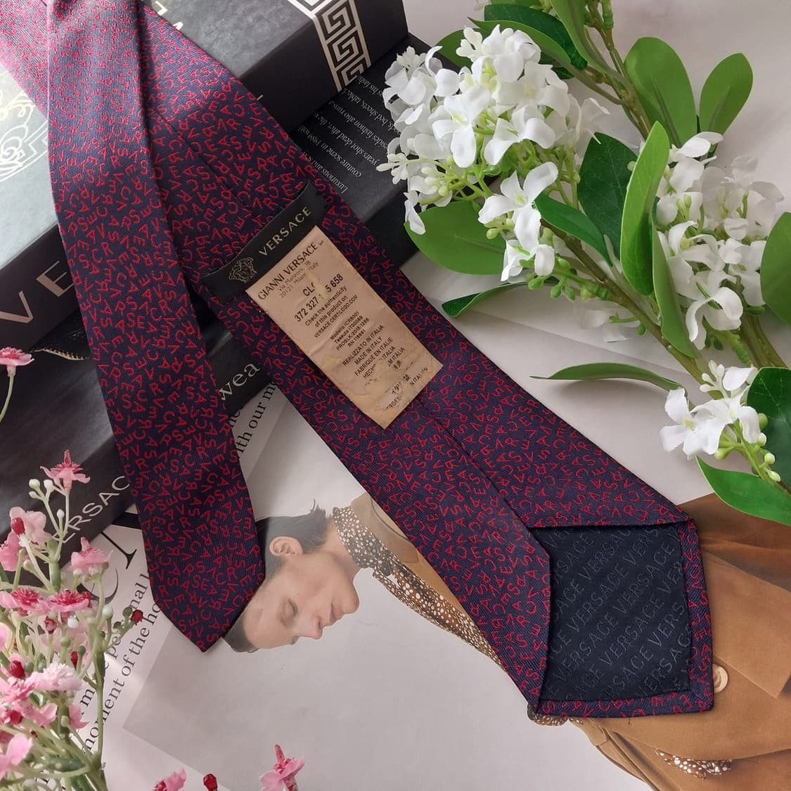베르사체 실크 네이비&와인 이니셜 넥타이 8.2cm A+등급 K1639
 상품이미지5