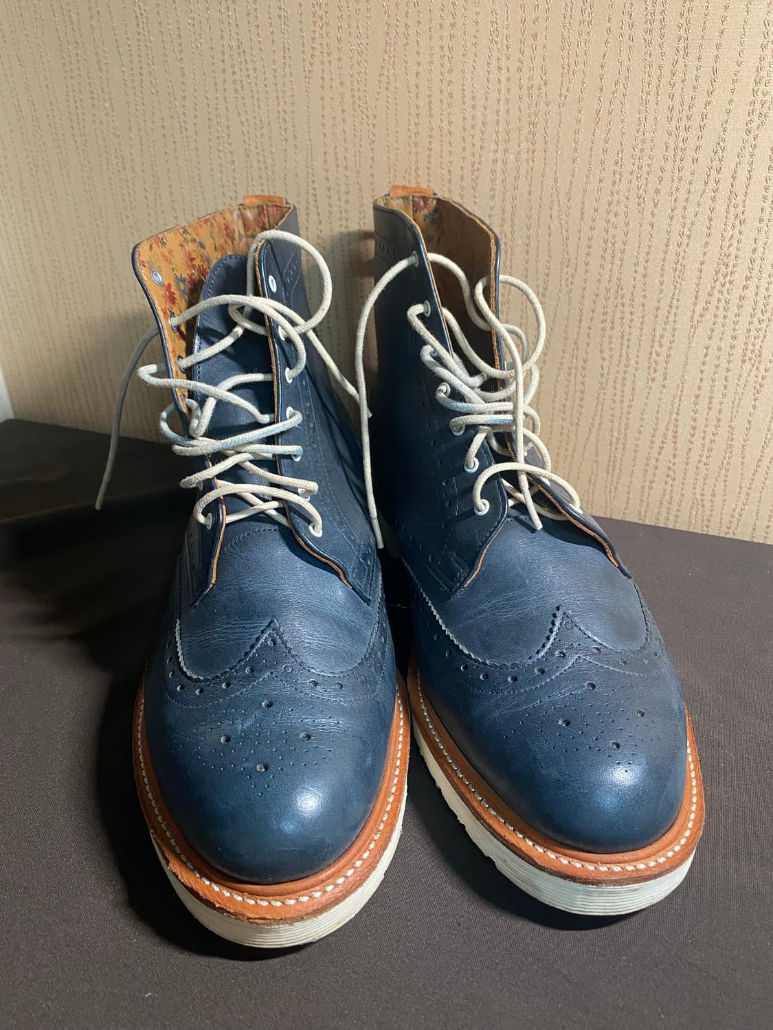 닥터마틴 밴틀리 윙팁부츠 7홀 us10 상품이미지2