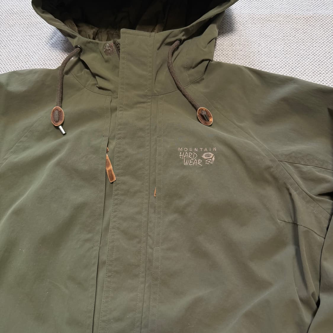 마운틴하드웨어 바람막이 후드 자켓 상품이미지2