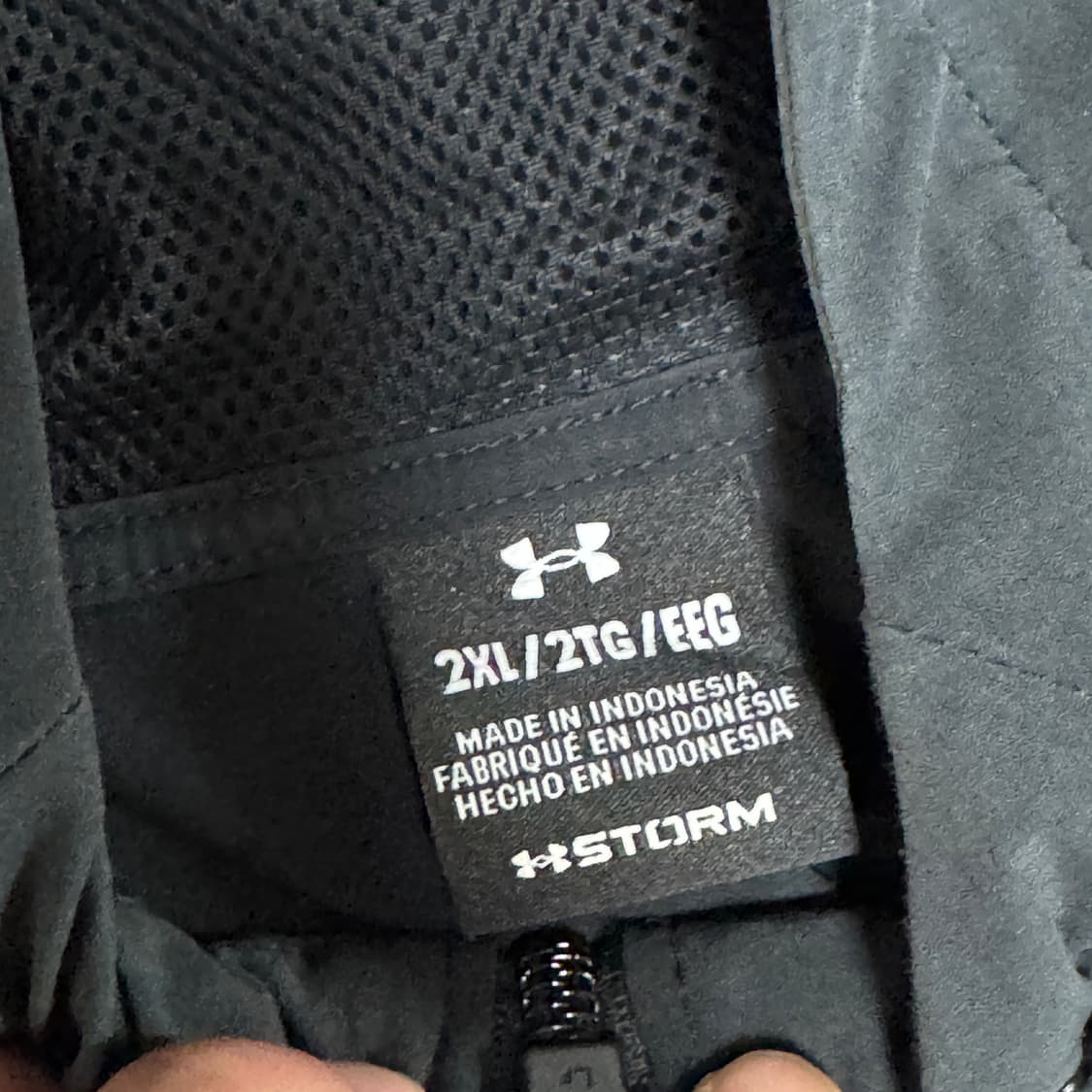 언더아머 블랙 경량 후드 바람막이 상품이미지3