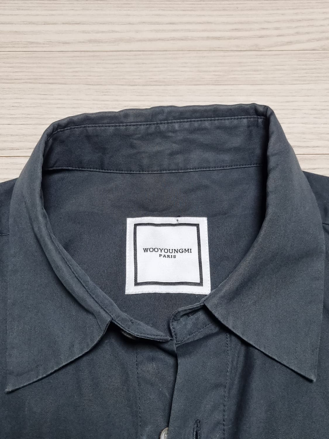 우영미 백로고 셔츠 상품이미지5