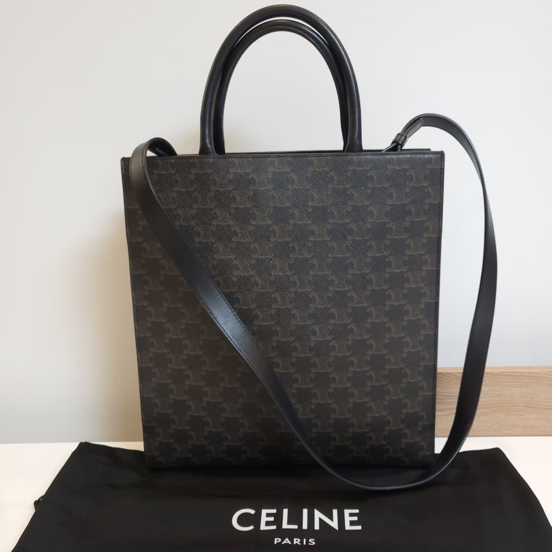 셀린느 트리오페 버티컬 카바스백 미디움 상품이미지4