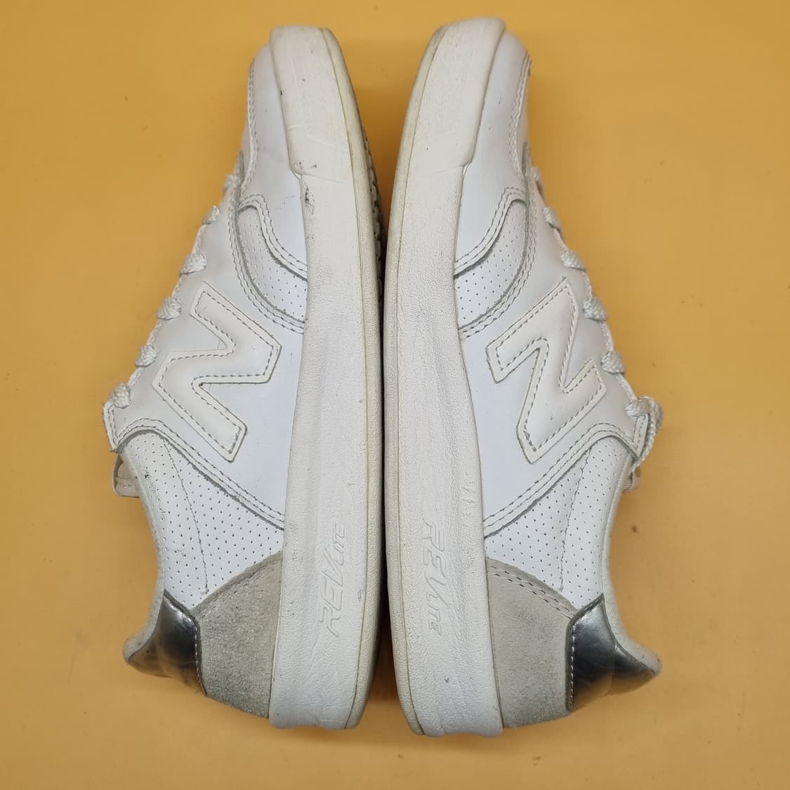 뉴발란스 300 여성운동화230  상품이미지5