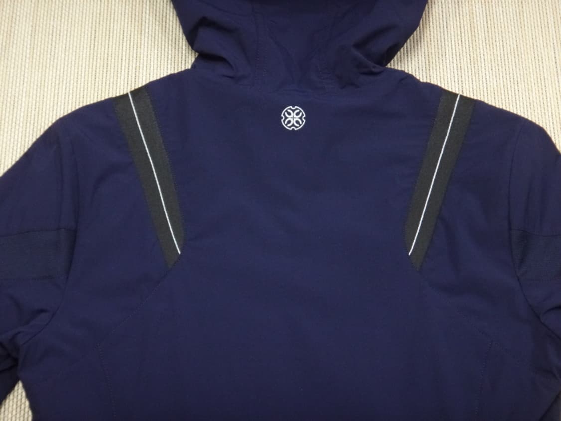 (95) 루이까스텔 여성용 바람막이 후드집업 NY 상품이미지5