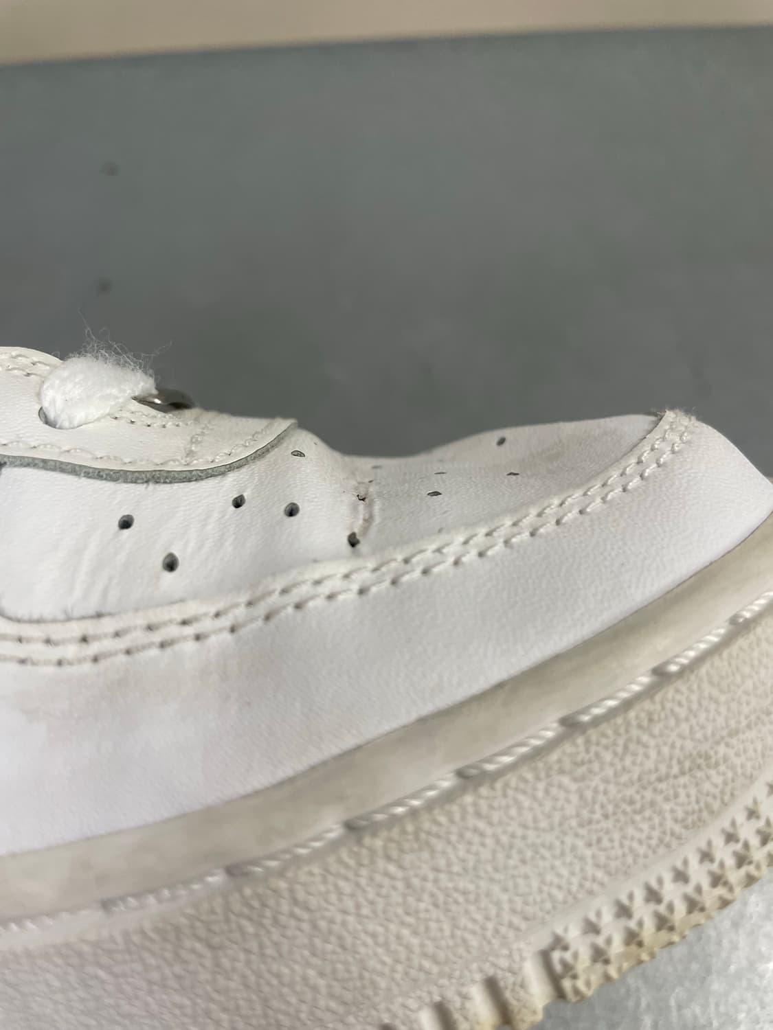 나이키 에어포스1 로우 화이트 240 상품이미지8