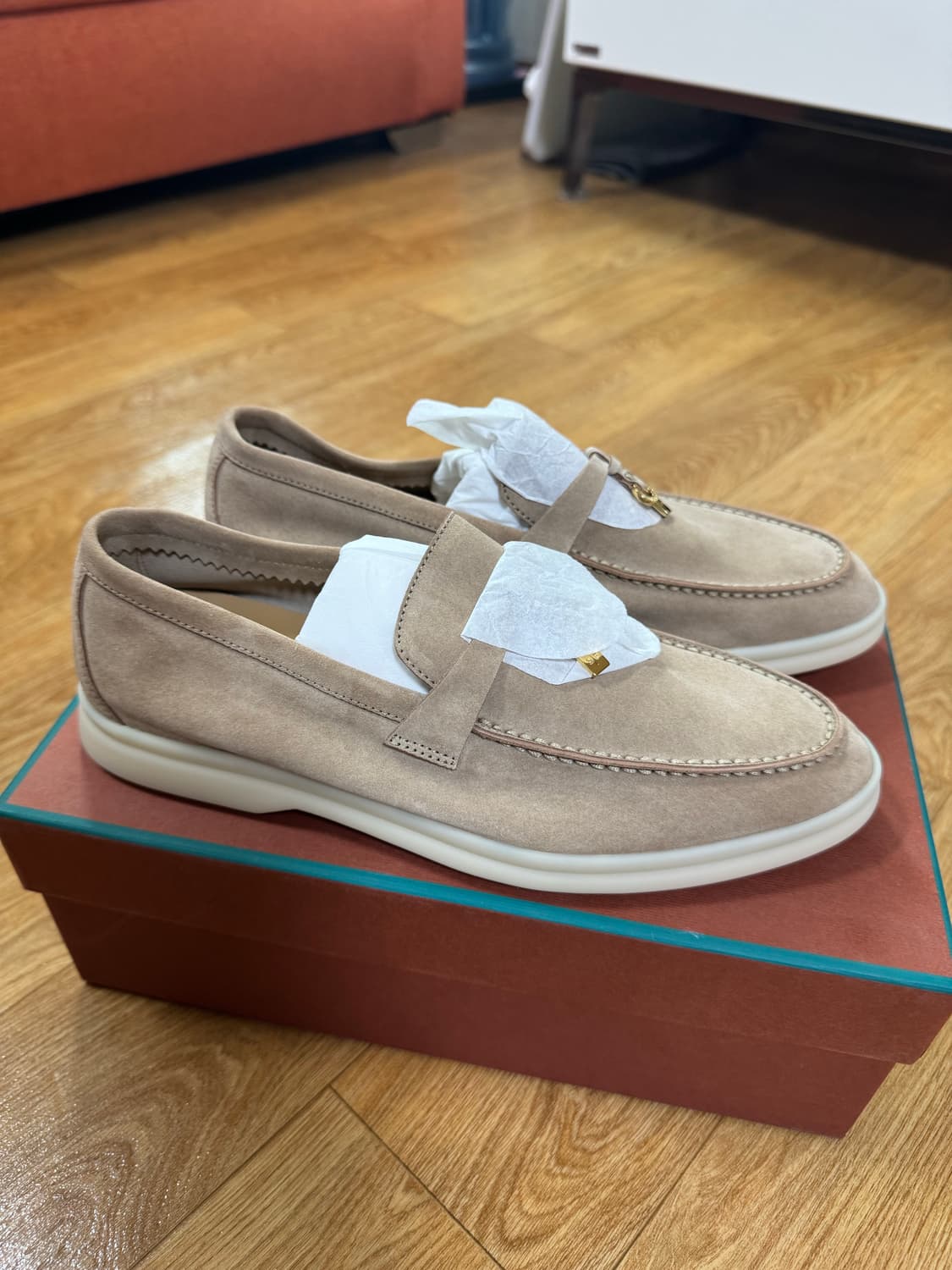 로로피아나 썸머 참 워크 샌드스톤 38.5 사이즈 상품이미지2