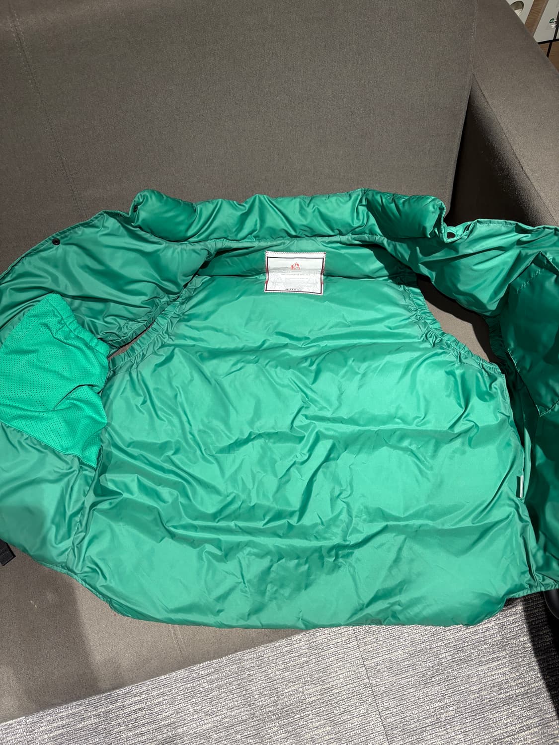 (L) 블랙아웃 구스다운 패딩베스트 상품이미지2