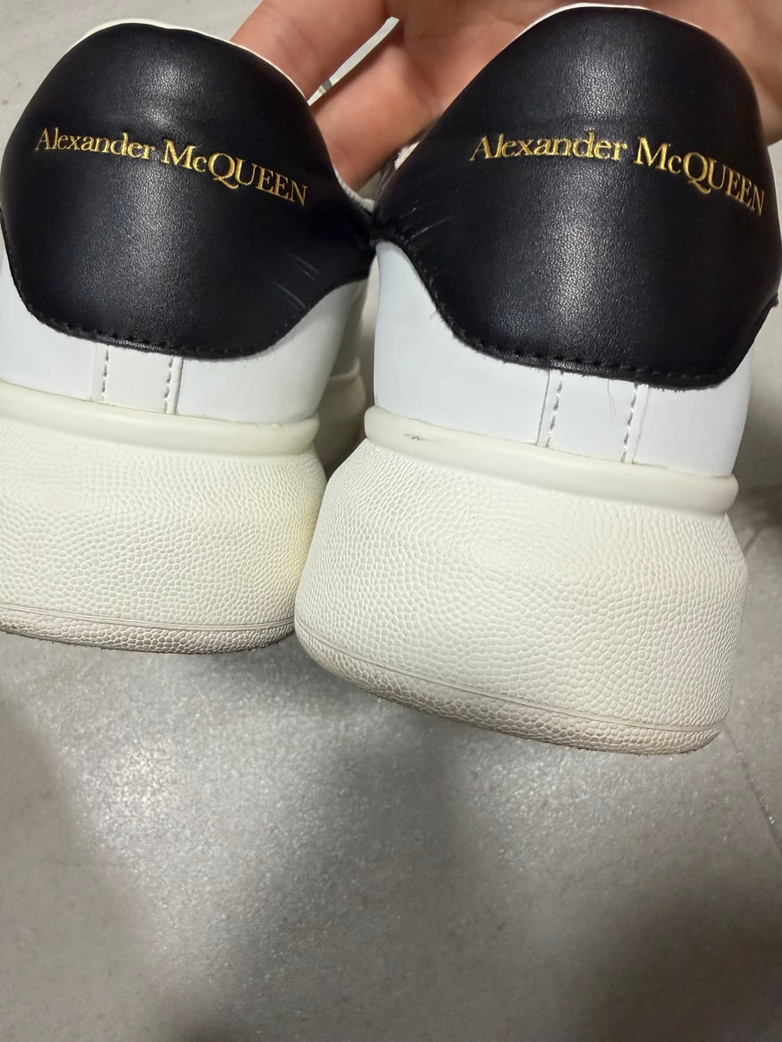 알렉산더 맥퀸 상품이미지2