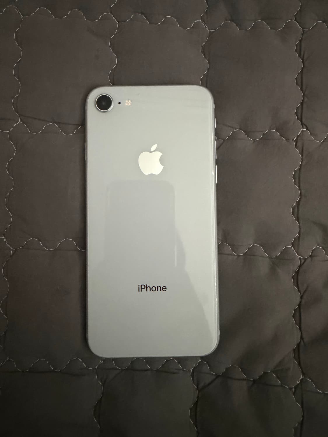아이폰8 64GB 실버 상품이미지2