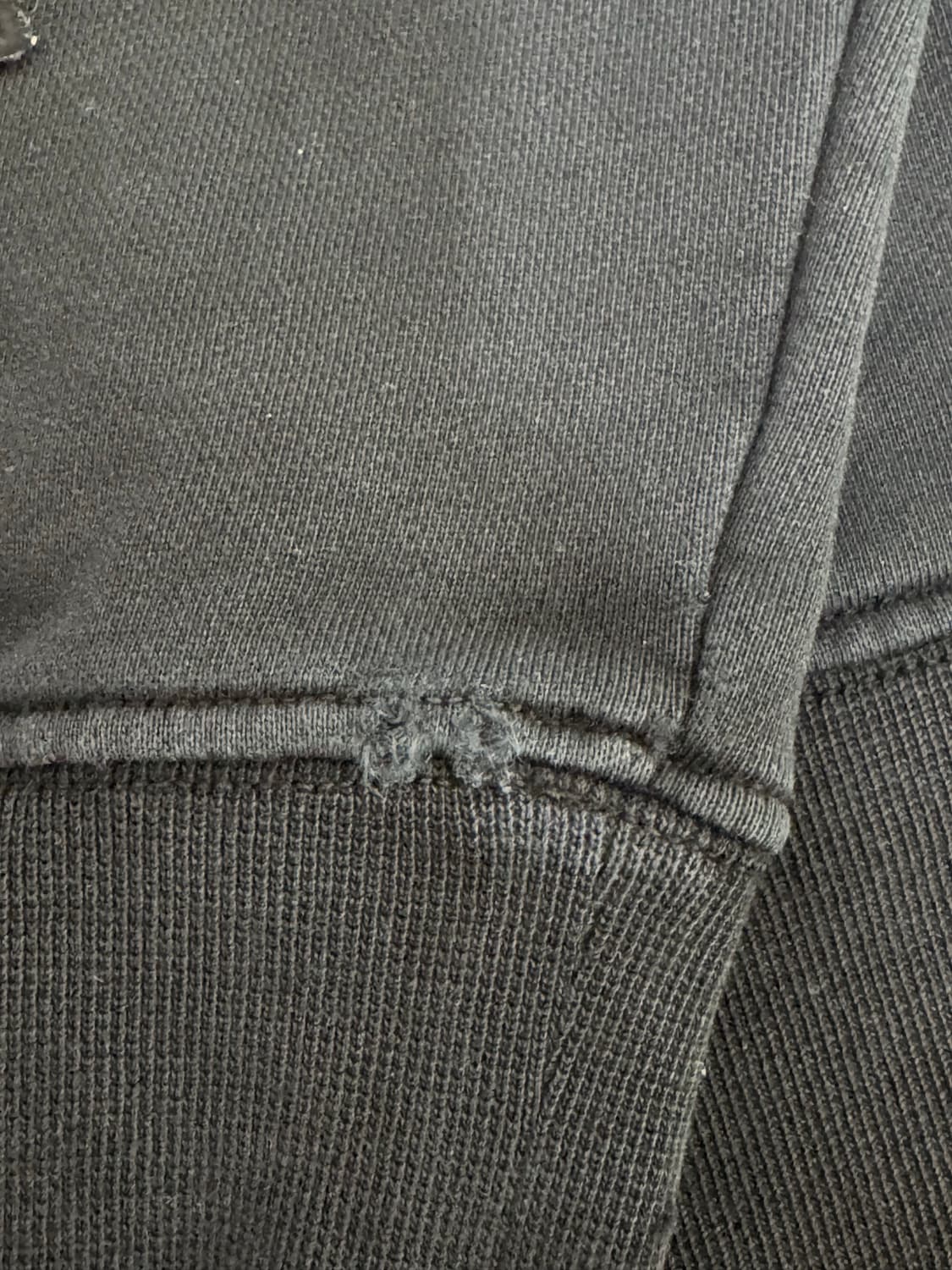 [L]스톤아일랜드 크루넥 블랙 맨투맨 상품이미지6