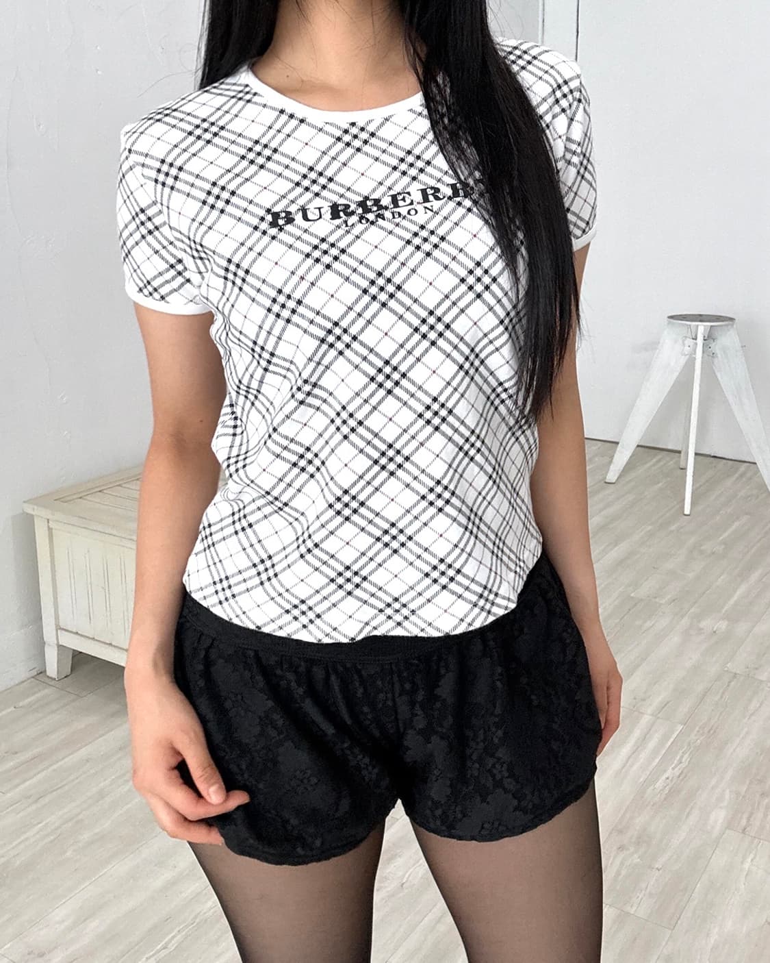 Black Floral Textured Mesh Shorts 상품이미지4