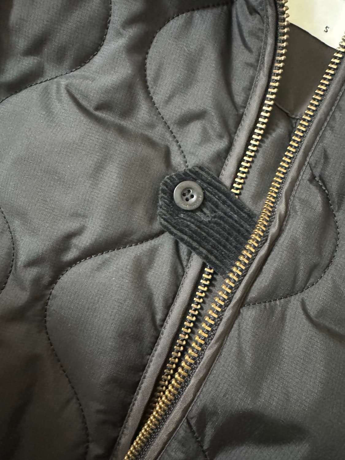 앤더슨벨 니트 패치 퀄티드 점퍼 블랙 S 상품이미지4