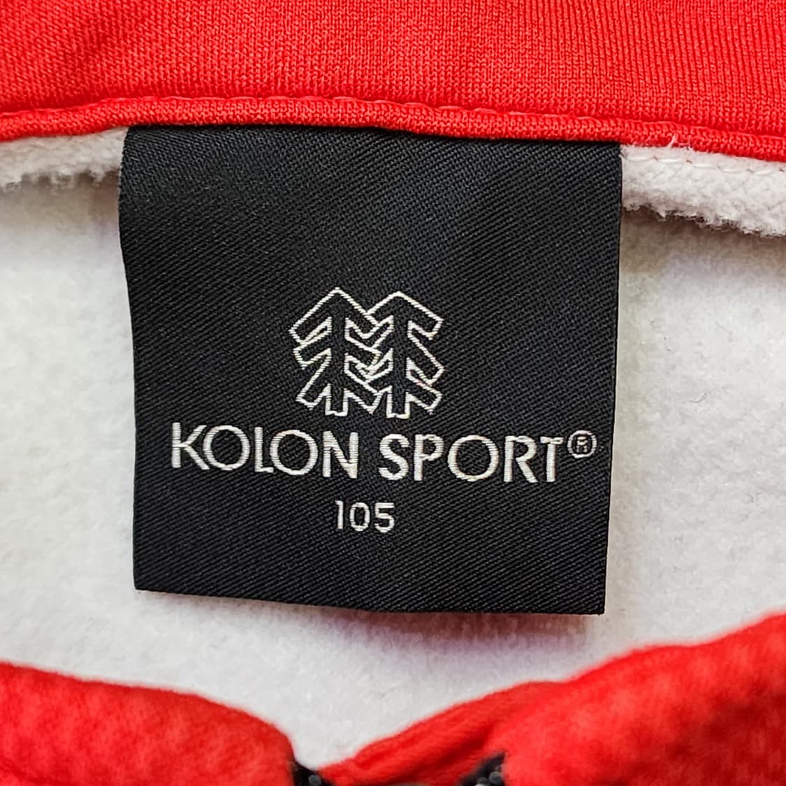 [105] 코오롱스포츠 그래픽 플리스 하프집업 (블랙/레드) 상품이미지4